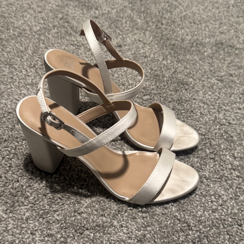 Elegant ivory satin  Heels